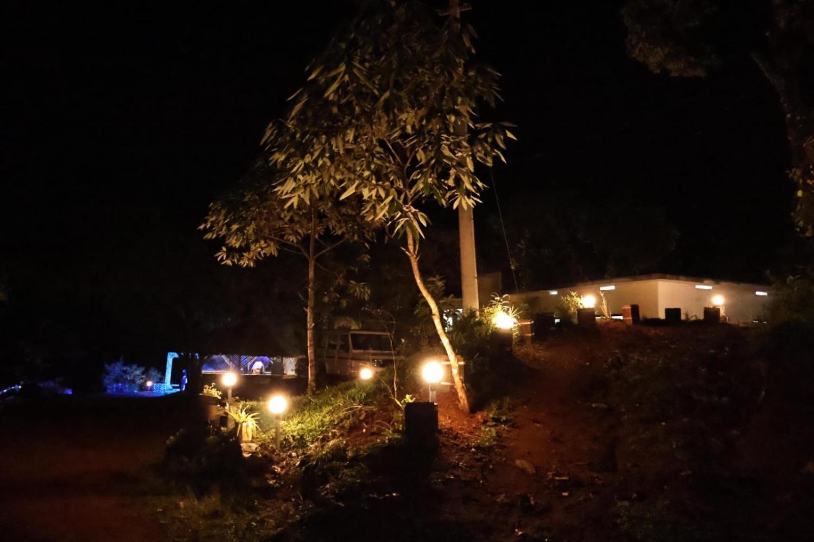 Rock Campers Hotel And Resort Chillithodu Kültér fotó